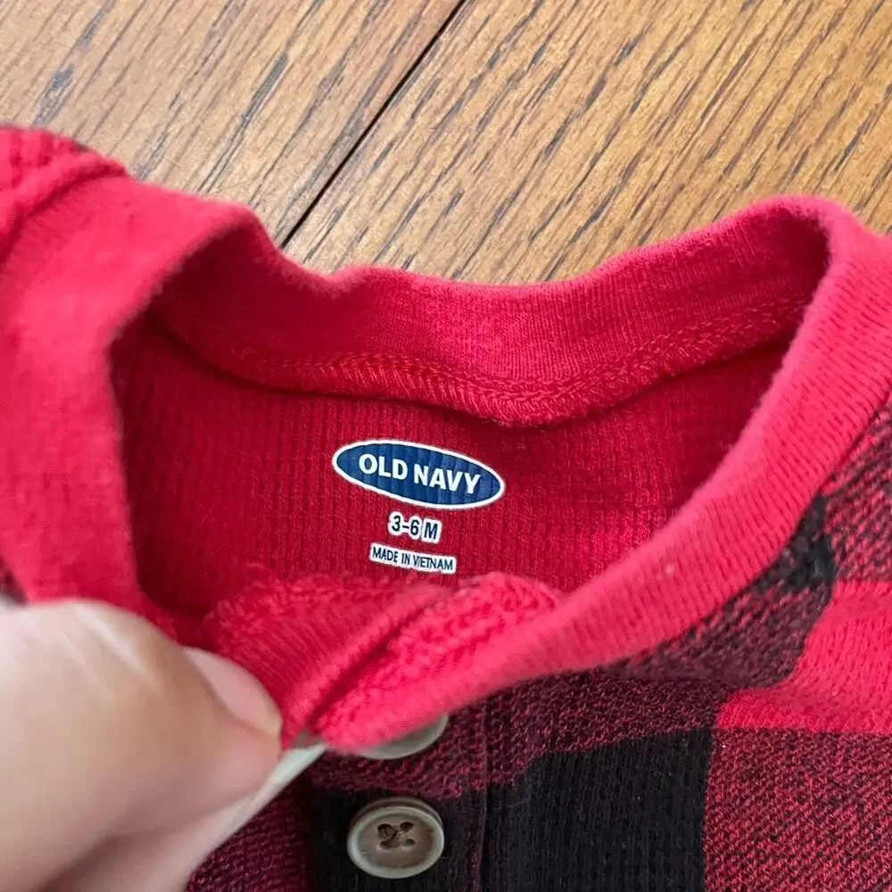 Old Navy 2 Plaid Bodysuits 3-6m